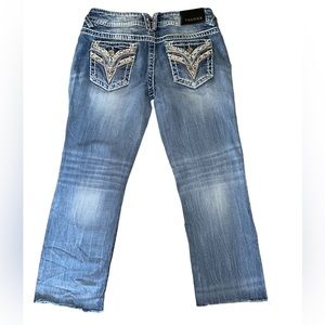 Vigoss The Dallas Capri Distressed Light Capri Bling Pocket Denim Jeans Sz 7/8